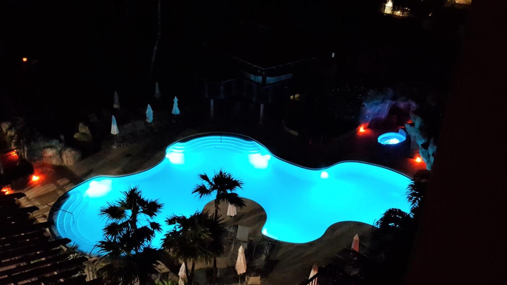 Deluxe Beach Resort - Hora Rentals Miami Beach Esterno foto