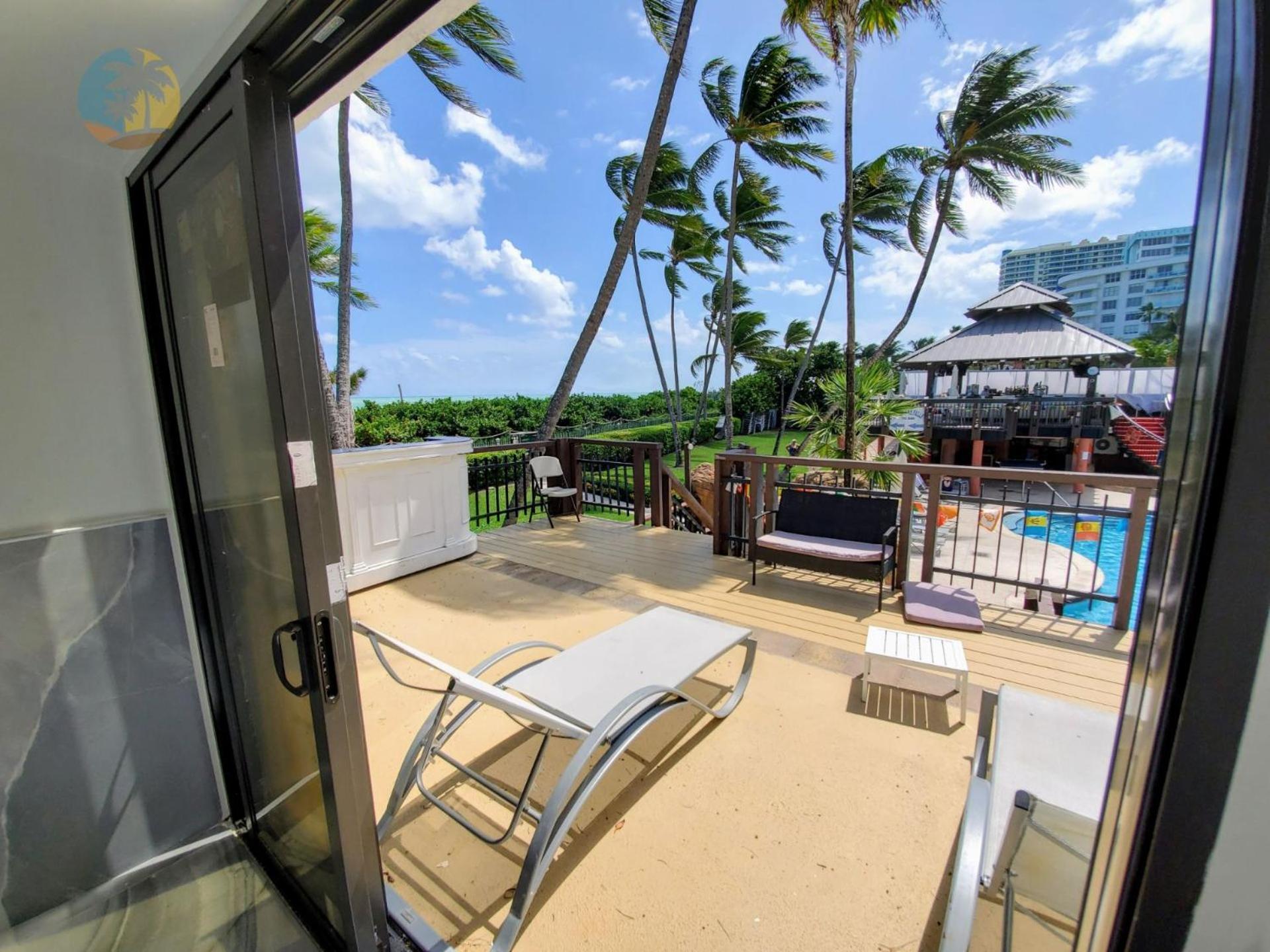 Deluxe Beach Resort - Hora Rentals Miami Beach Esterno foto